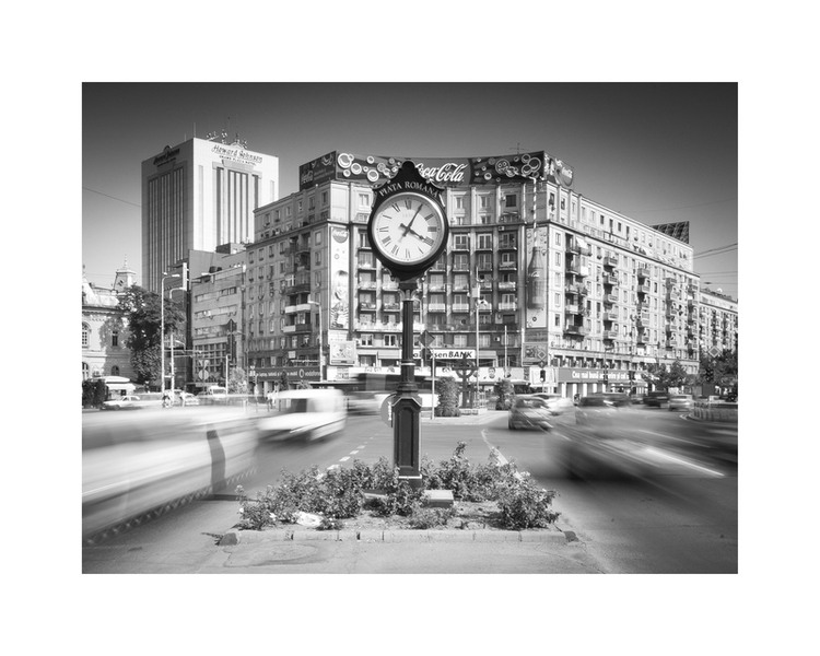 mihai-petre_piata-romana