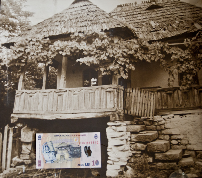 O casa plimbata din mana in mana