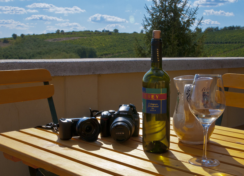 2 camere la un pahar de vorba