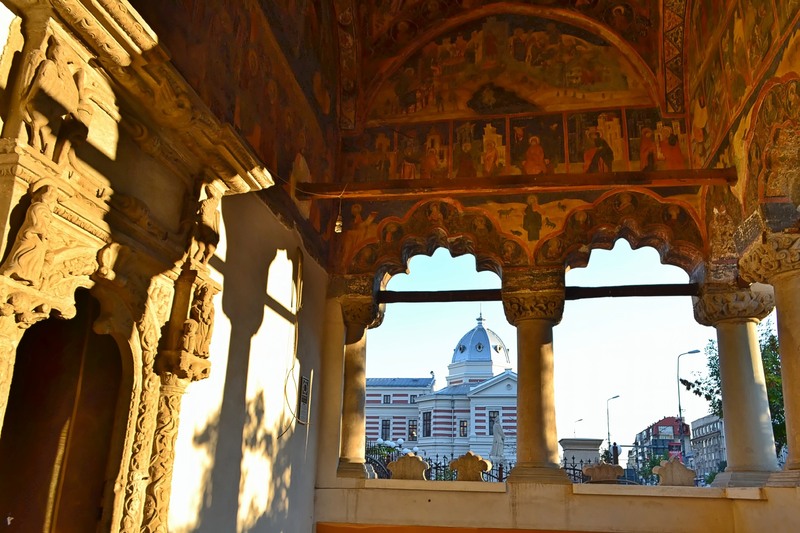 Biserica si Spitalul Coltea