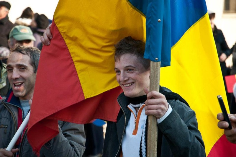 386283_202458796503185_100002171987861_427944_1532050445_n