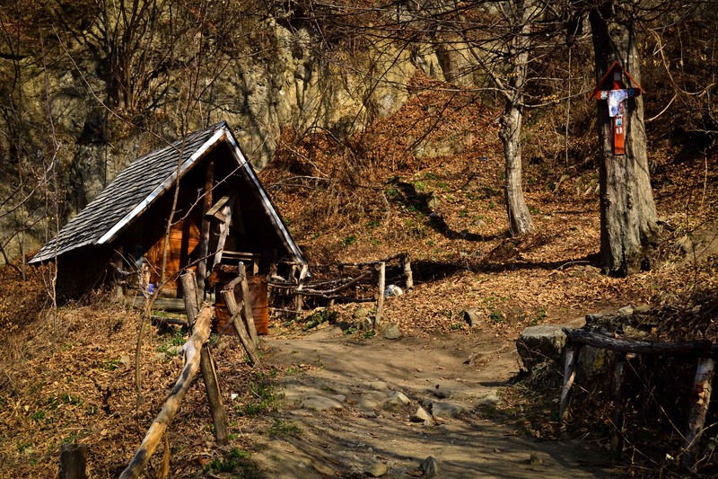 biserici-rupestre-arges-18