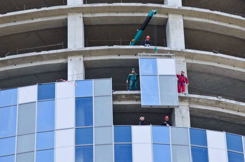 Afara-i vopsit gardul...