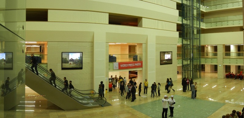 1-new-folder-noaptea-muzeelor-2012-4-images-dscn6070-dscn6073-7371x3557-scul-smartblend