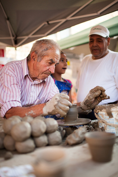 08-street-delivery-2012-photo-by-ciprian-dumitrescu