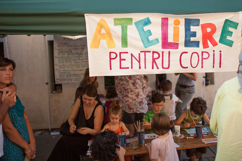 10-street-delivery-2012-photo-by-ciprian-dumitrescu