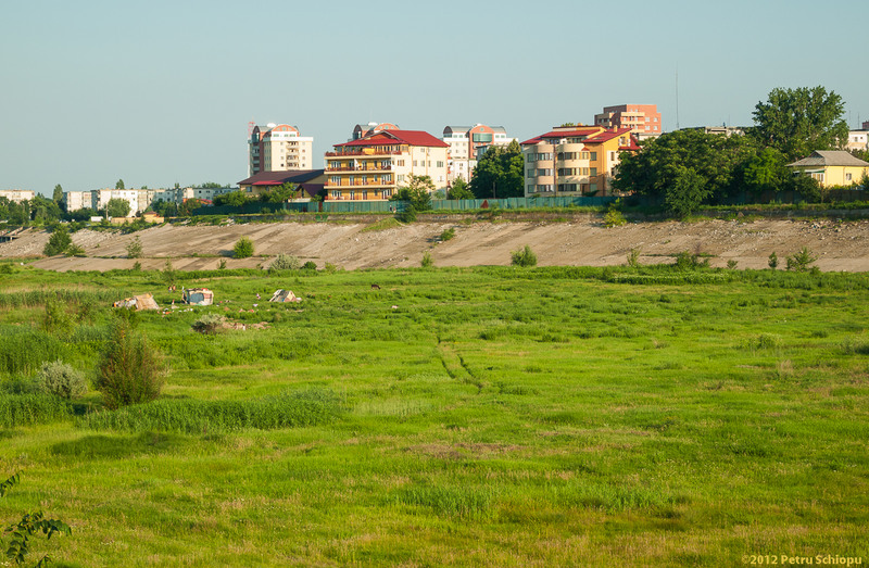 008_delta-dintre-blocuri