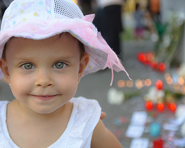 Beatrice - fetita care cu o saptamana inaintea incendiului a fost transferata intr-un salon de la parterul cladirii si care acum are doi anisori