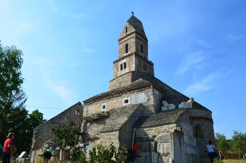 558724_338059496287529_1512107203_n