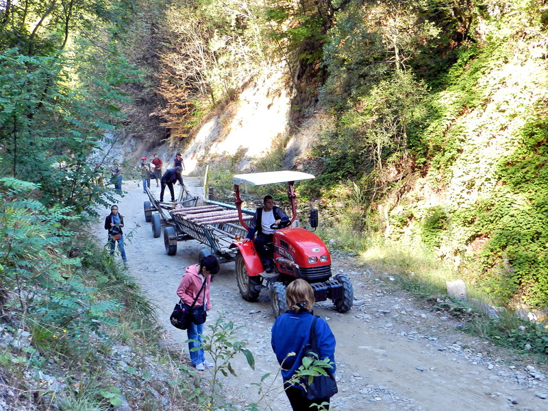 Marsaluind spre cetatea dacica