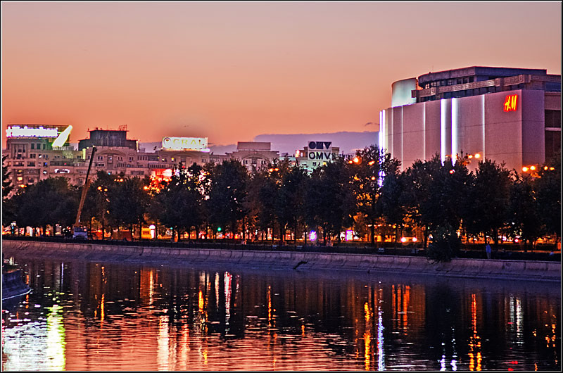 serbanvornicu_noaptea-n_bucuresti_08