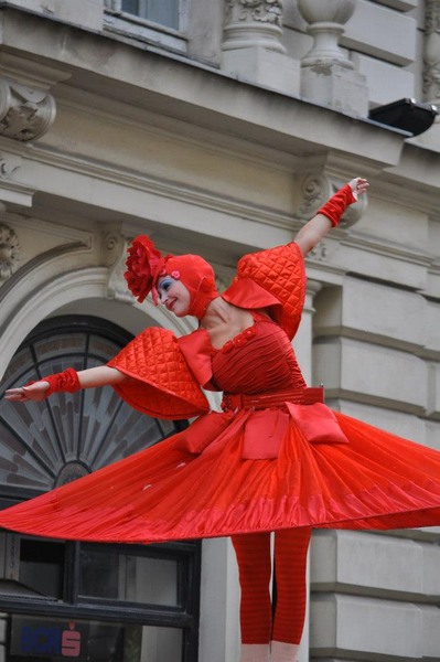 309225_10152107369035506_545915106_n