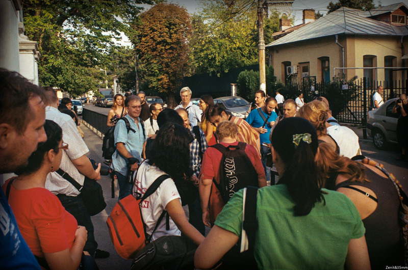 Zenit si obiectiv de 28mm