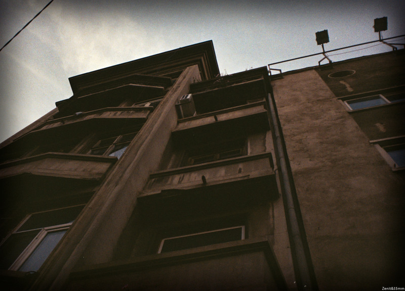 Zenit si obiectiv de 28mm