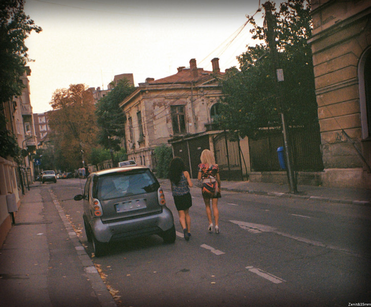 Zenit si obiectiv de 28mm