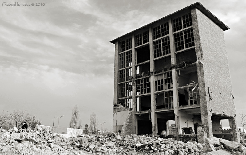 din-iubire-pentru-caramida