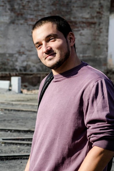 557837_364740140286131_1494653350_n