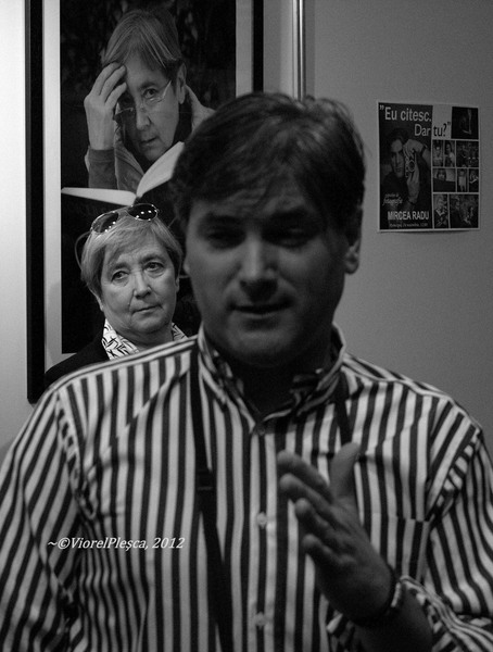 Toata lumea citeste, zau!