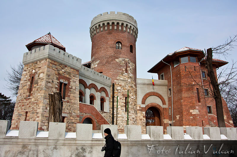 castelul_tepes_iulian_vulcan_wwwtablouriunicatro_03