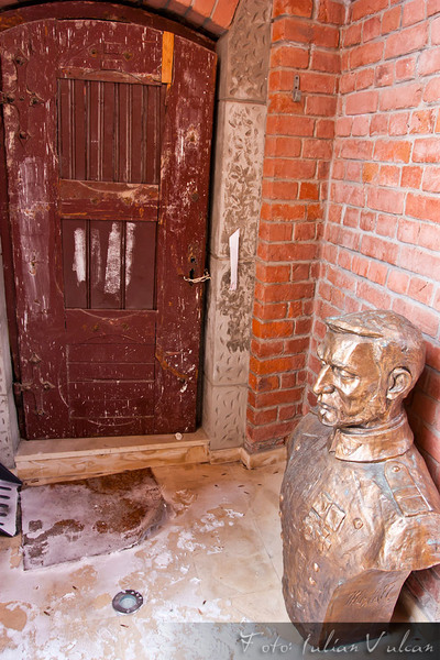 castelul_tepes_iulian_vulcan_wwwtablouriunicatro_07