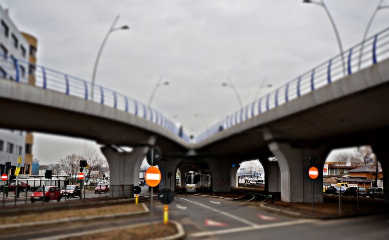 podul-ycu-tramvaie-si-masini