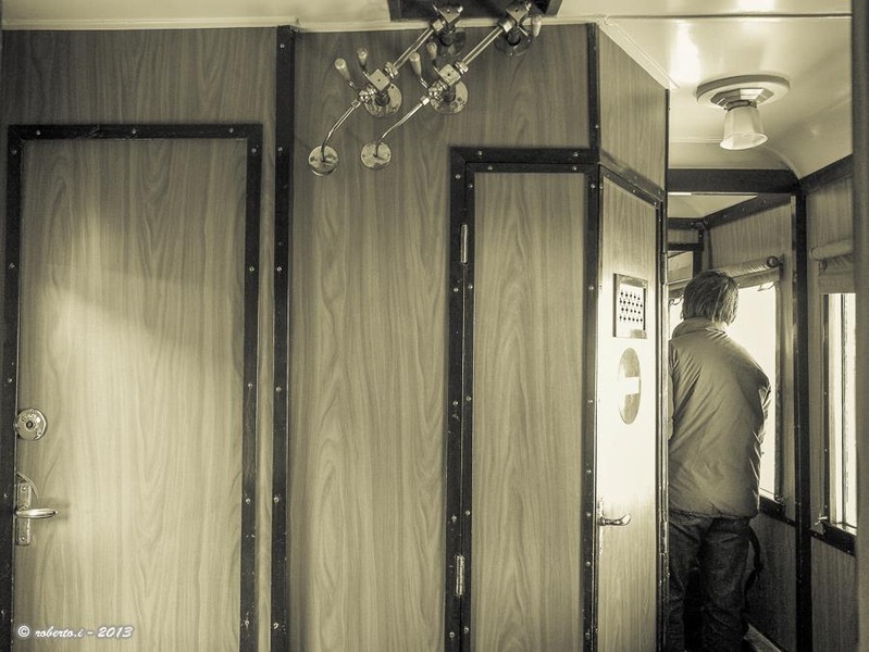 526631_4747759660444_358901971_n