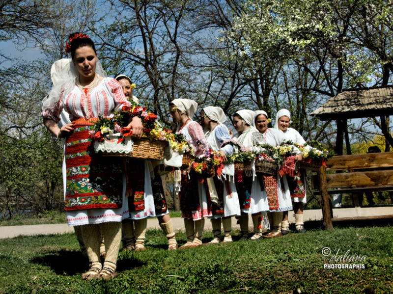 floriile-in-muzeul-satului-pastele-obiceiuri-la-romani-flowers-day-in-village-museum-bucharest_8
