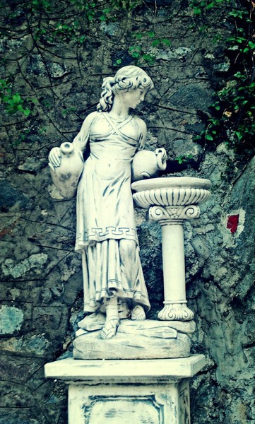 600973_260425337434584_1739364084_n