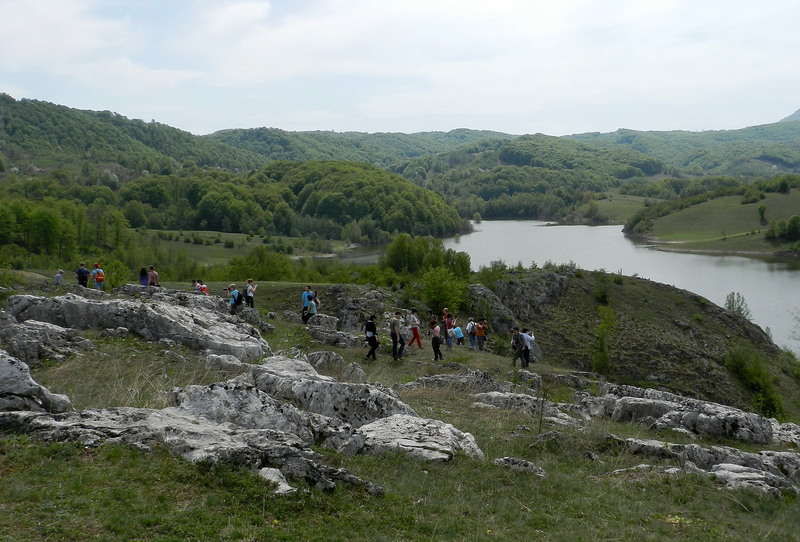 Lacul Zaton si campul de lapiezuri