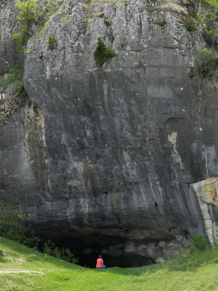 Intrarea in Pestera Podului