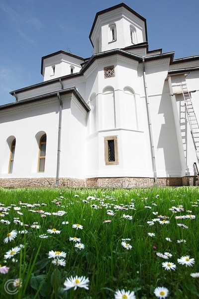 biserica Manastirii Tismana