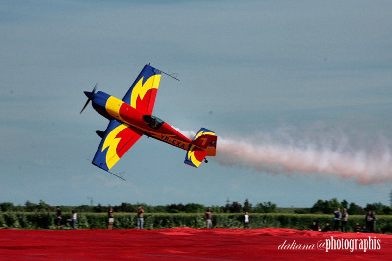 drapelul-romaniei-cantareste-cinci-tone
