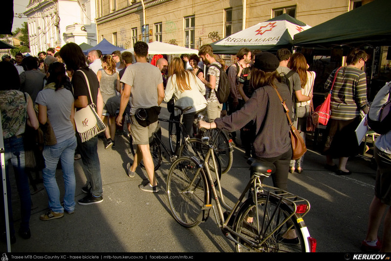 kerucov_2013_street_delivery_bucuresti_07