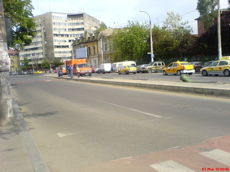 demolarea-statiei-ratb-plevnei_07052010