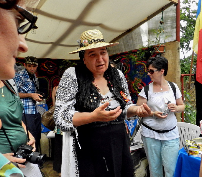 mesterul popular Violeta Karmen Roman