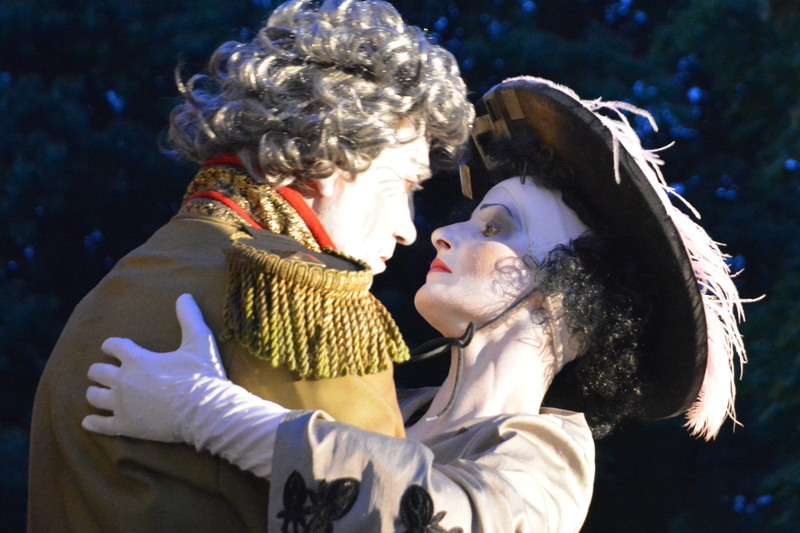 Umbre pe Calea Victoriei