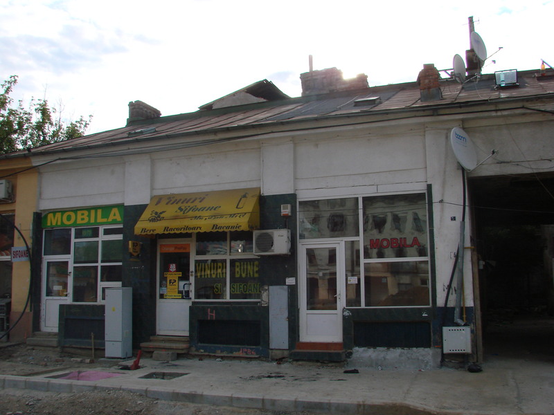 dsc05784_magazine-in-lichidare-la-matache