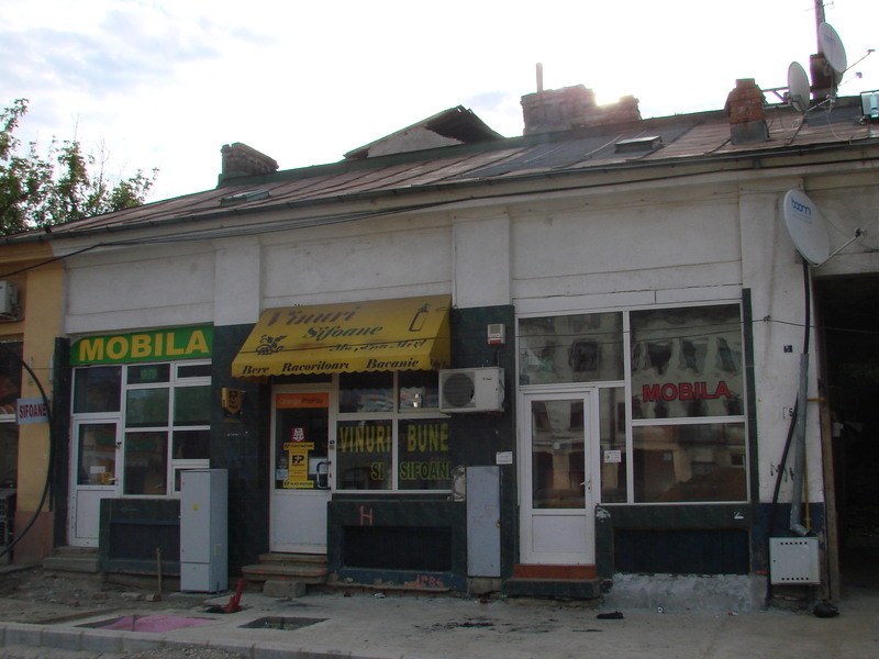 dsc05808_magazine in lichidare la matache