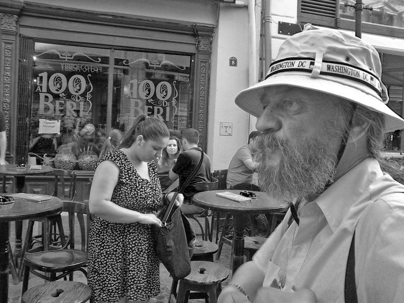 pot să plec am pozat esențialul..