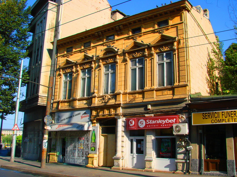 dsc07491a_cladire-de-pe-cal-grivitei