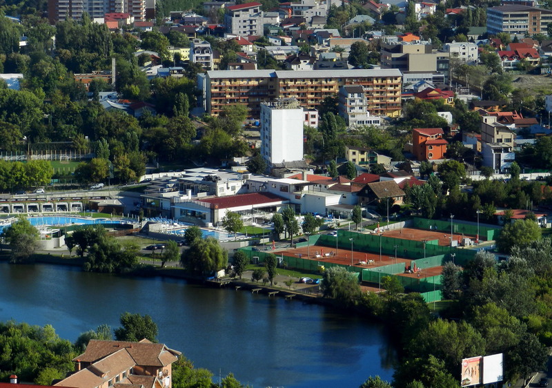 Tenis Club Bucuresti si Pescariu Sport & Spa