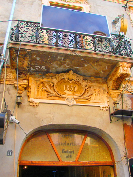 dsc09964_sticlari-pe-selari_1857