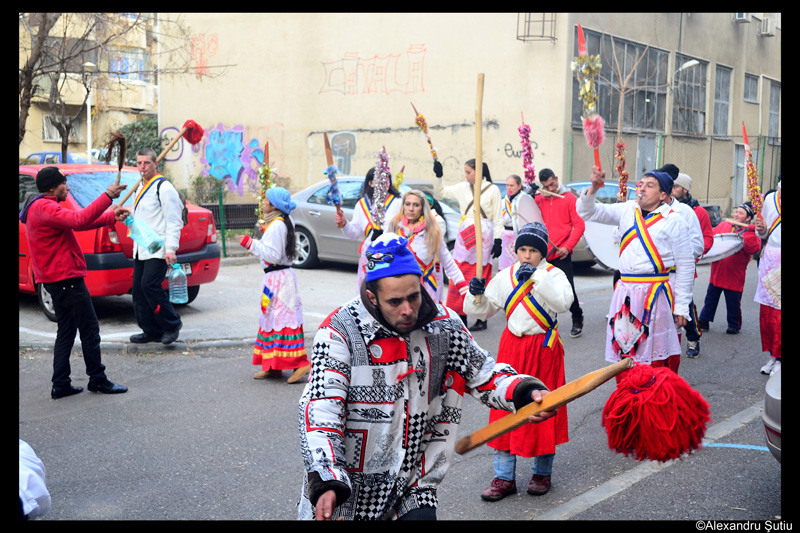 christmas-caroling-dsc_5401-2-prel
