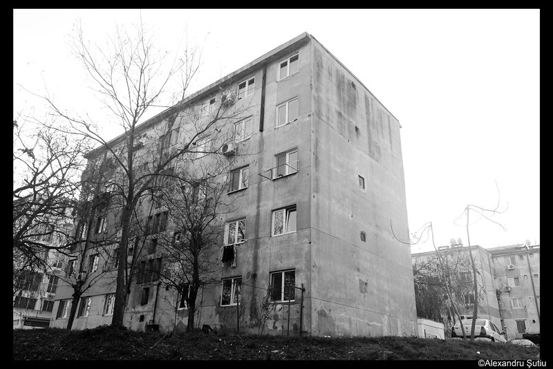 lonely-block-dsc_5385-prel