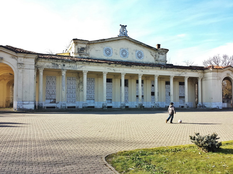 Teatrul de vara Bazilescu