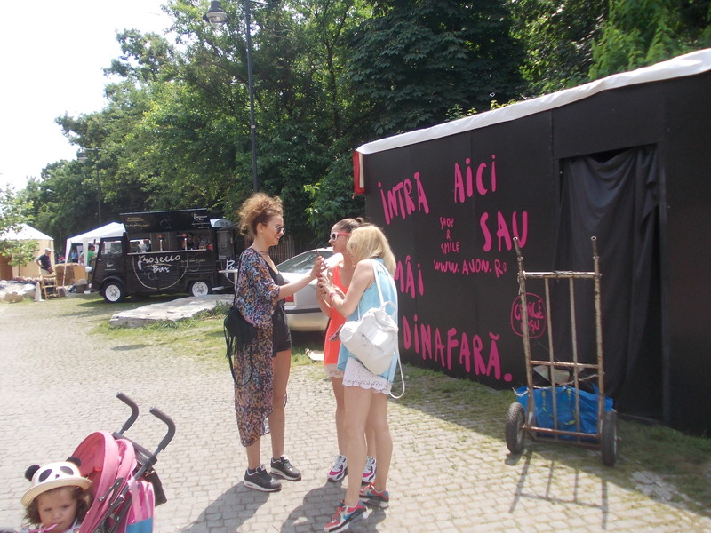 street-delivery-2014-167