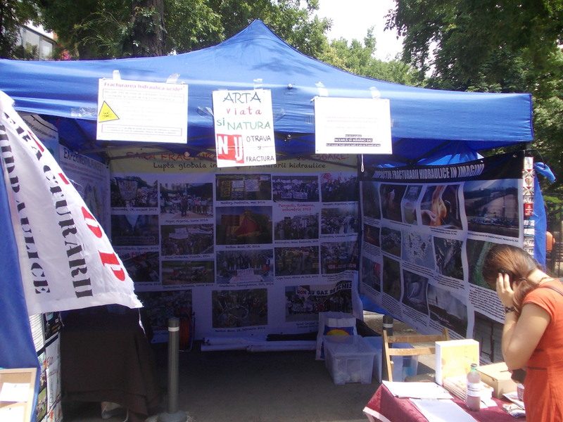 street-delivery-2014-186