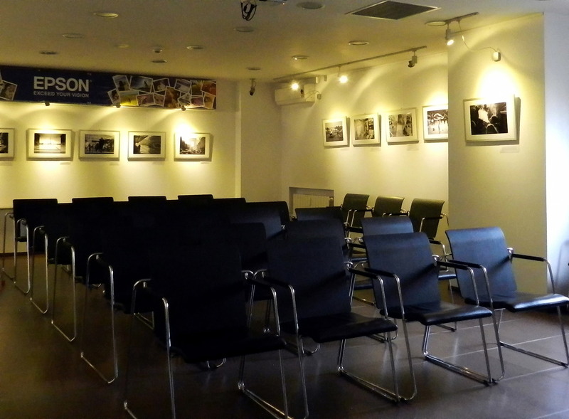 "Parisul" tacut si gol...