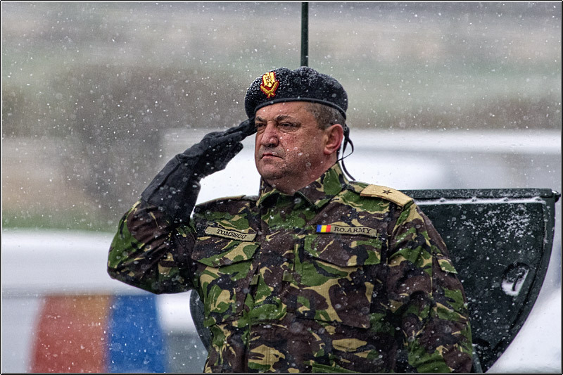 serban_vornicu-fizionomiimilitare_04