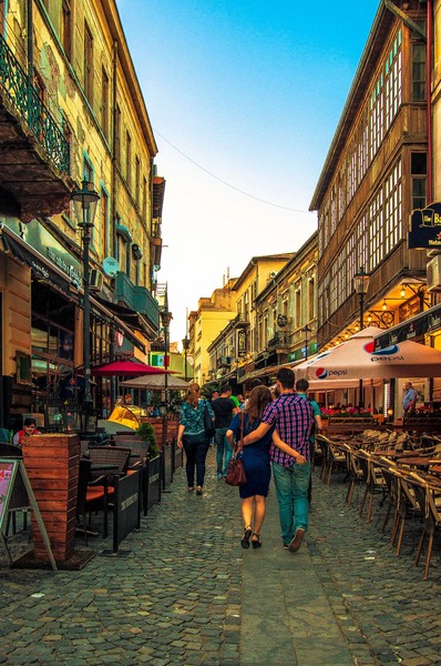 14523777622_f67b95763f_k1